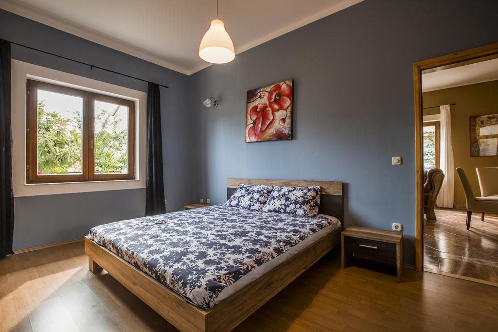Ava Apartmani