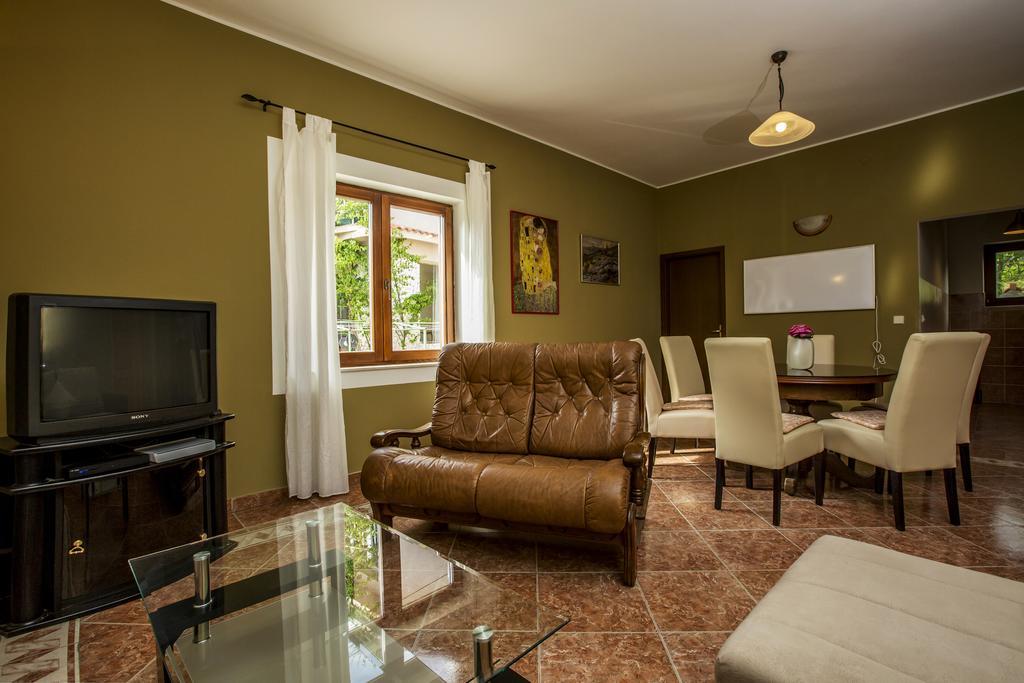 Apartment Ava Apartmani