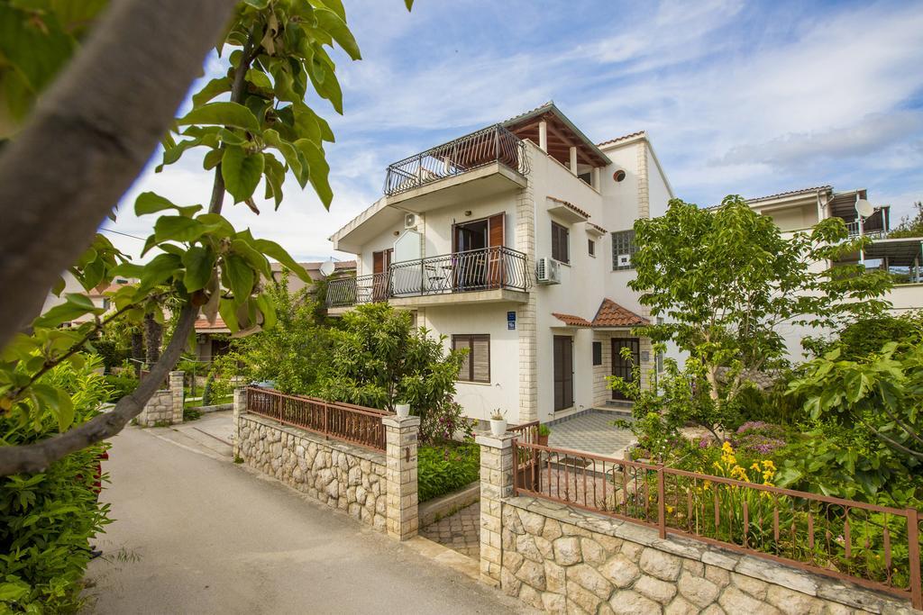 Apartment Ava Apartmani